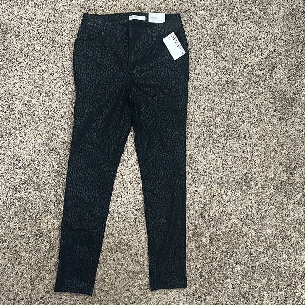 COPY - Nine West Women’s Black Leopard Print Skinny Jeans Size 4